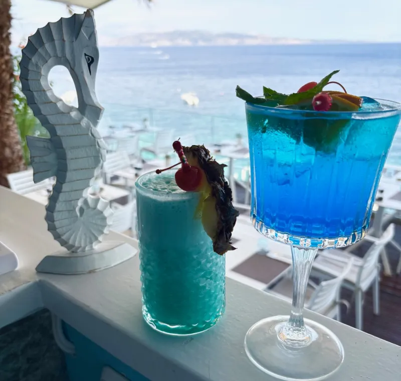 BLUE WAVE LOUNGE